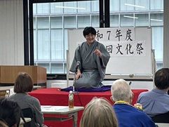 ��џ���~���������A���̍��z�c�ɍ���O���[�̒����̂����܂���