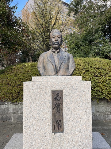 ���ʂ��������u�ꌉ�̋����A���Ɍ����̖؁X